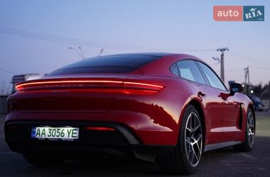 Седан Porsche Taycan 2025 в Киеве