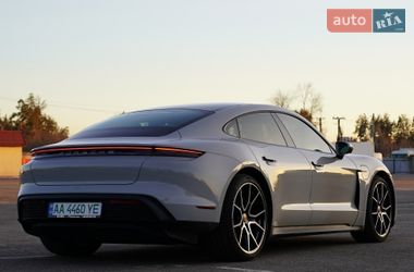 Седан Porsche Taycan 2023 в Киеве