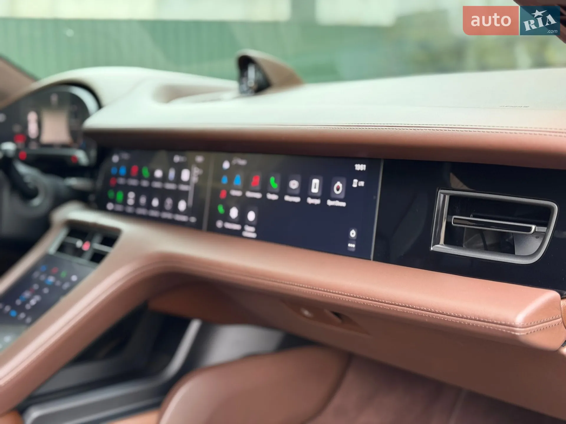 2021 Porsche Taycan - мініатюра 28