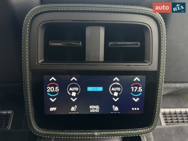 Седан Porsche Taycan 2022 в Киеве