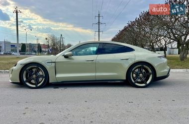 Седан Porsche Taycan 2023 в Ровно
