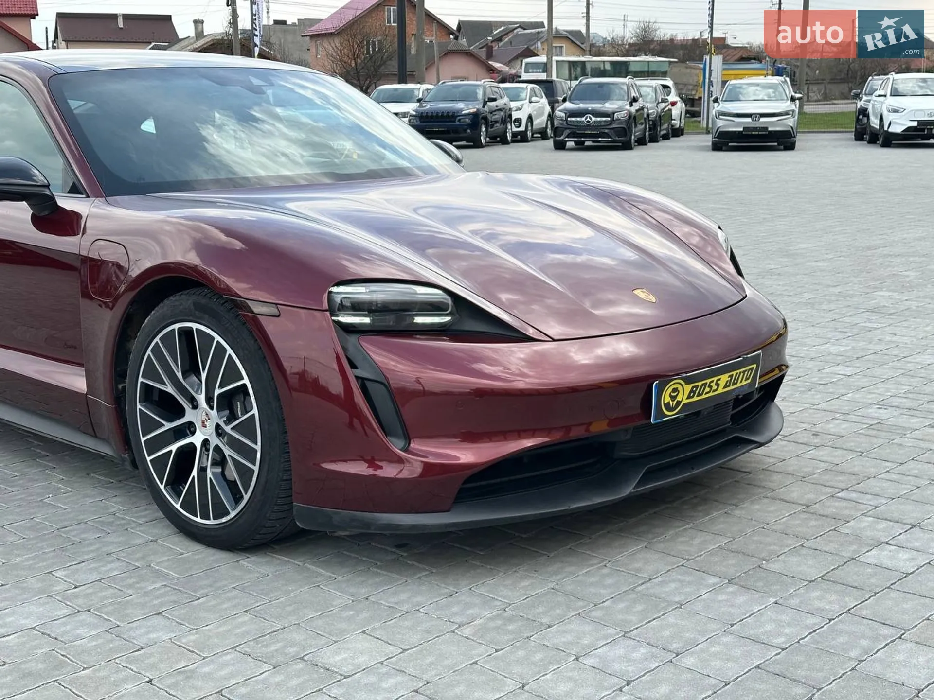 2021 Porsche Taycan - мініатюра 2
