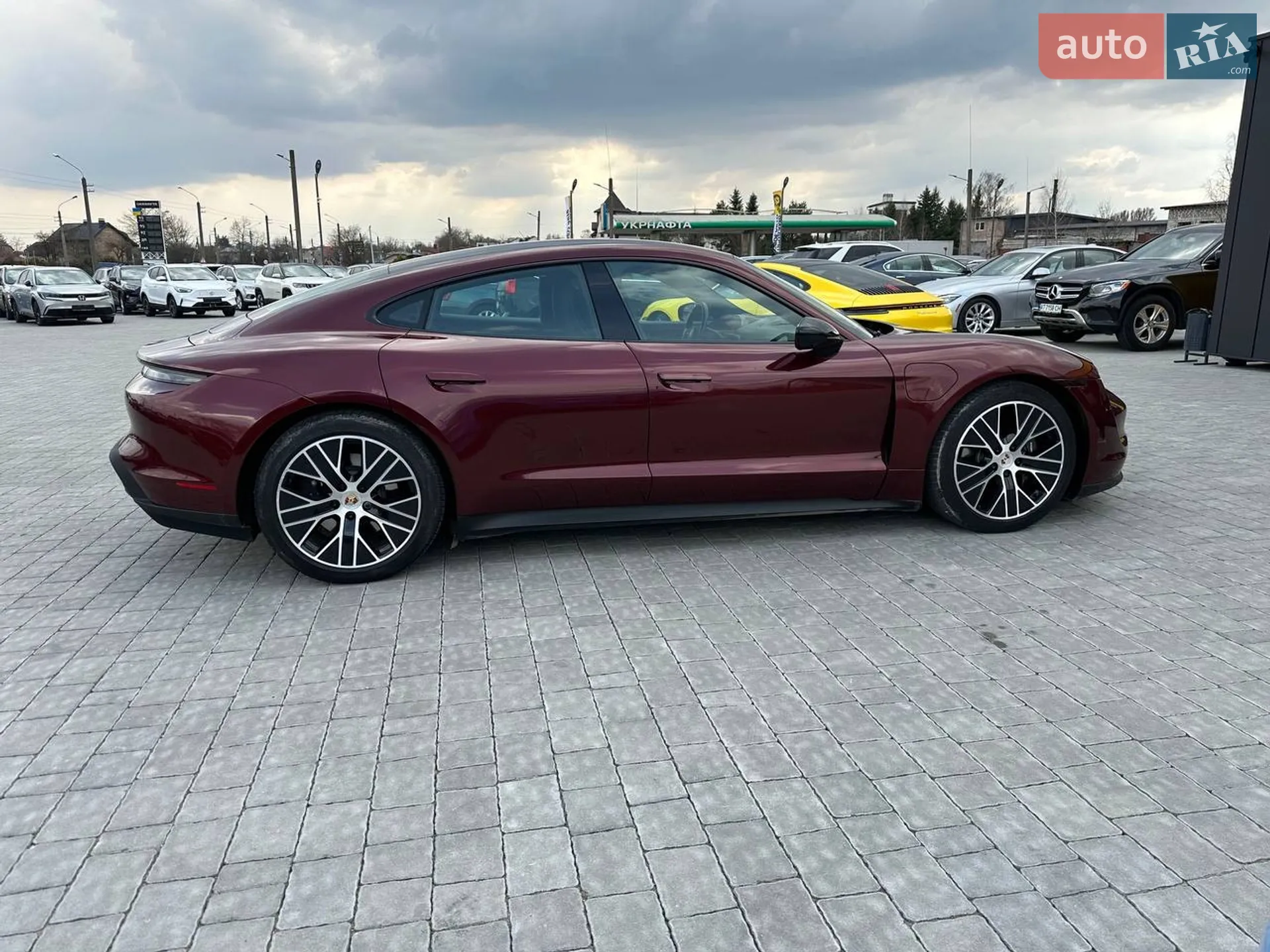 2021 Porsche Taycan - мініатюра 9