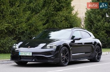 Седан Porsche Taycan 2022 в Киеве