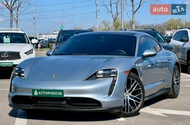 Седан Porsche Taycan 2023 в Киеве