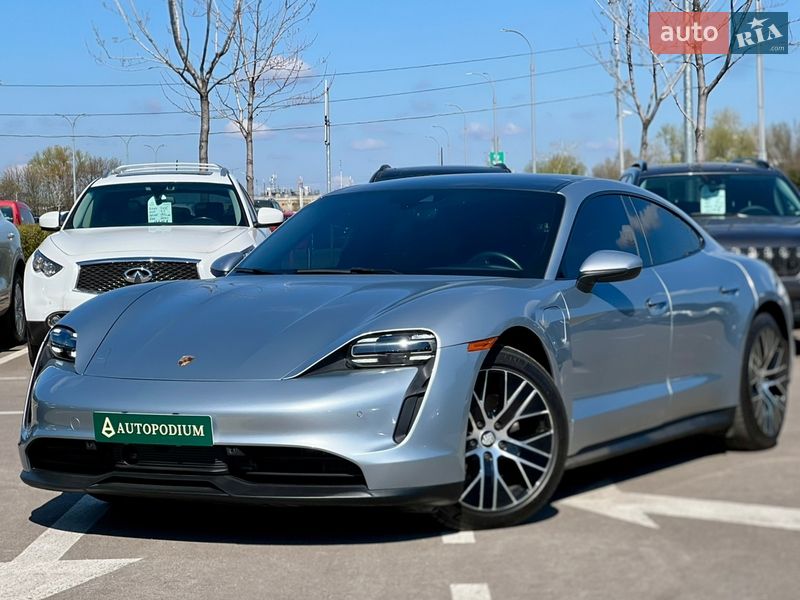 Седан Porsche Taycan 2023 в Києві