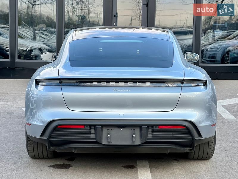 Седан Porsche Taycan 2023 в Києві