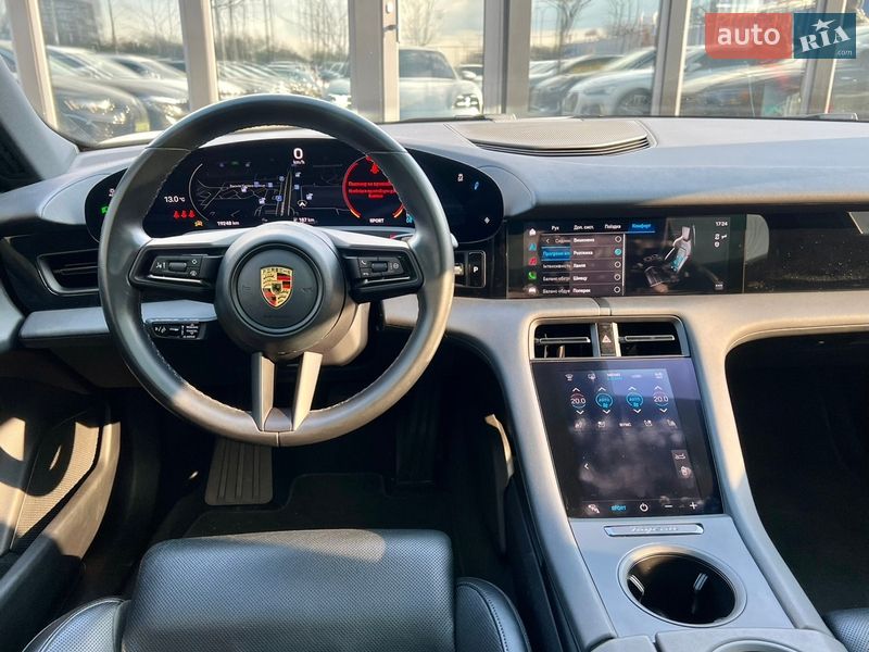 Седан Porsche Taycan 2023 в Києві