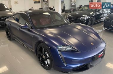 Седан Porsche Taycan 2020 в Києві