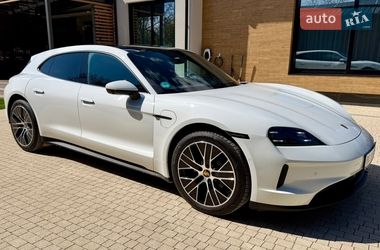Седан Porsche Taycan 2024 в Львові