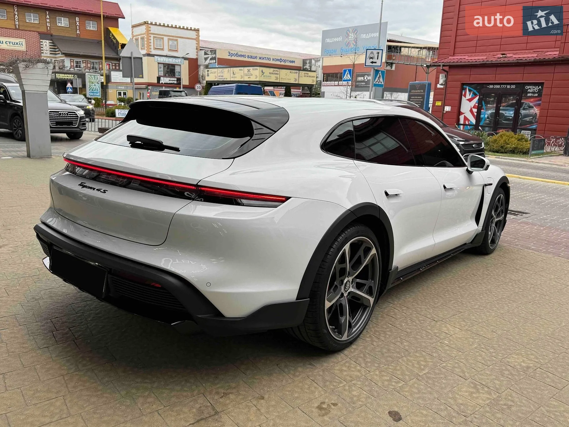 2023 Porsche Taycan - мініатюра 9