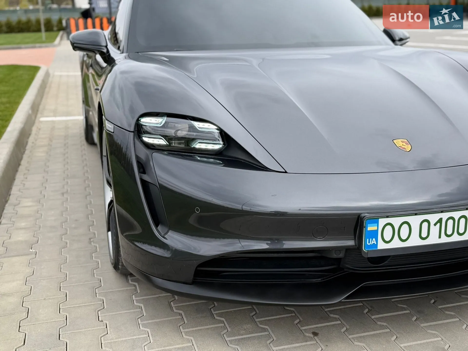 2020 Porsche Taycan - мініатюра 8