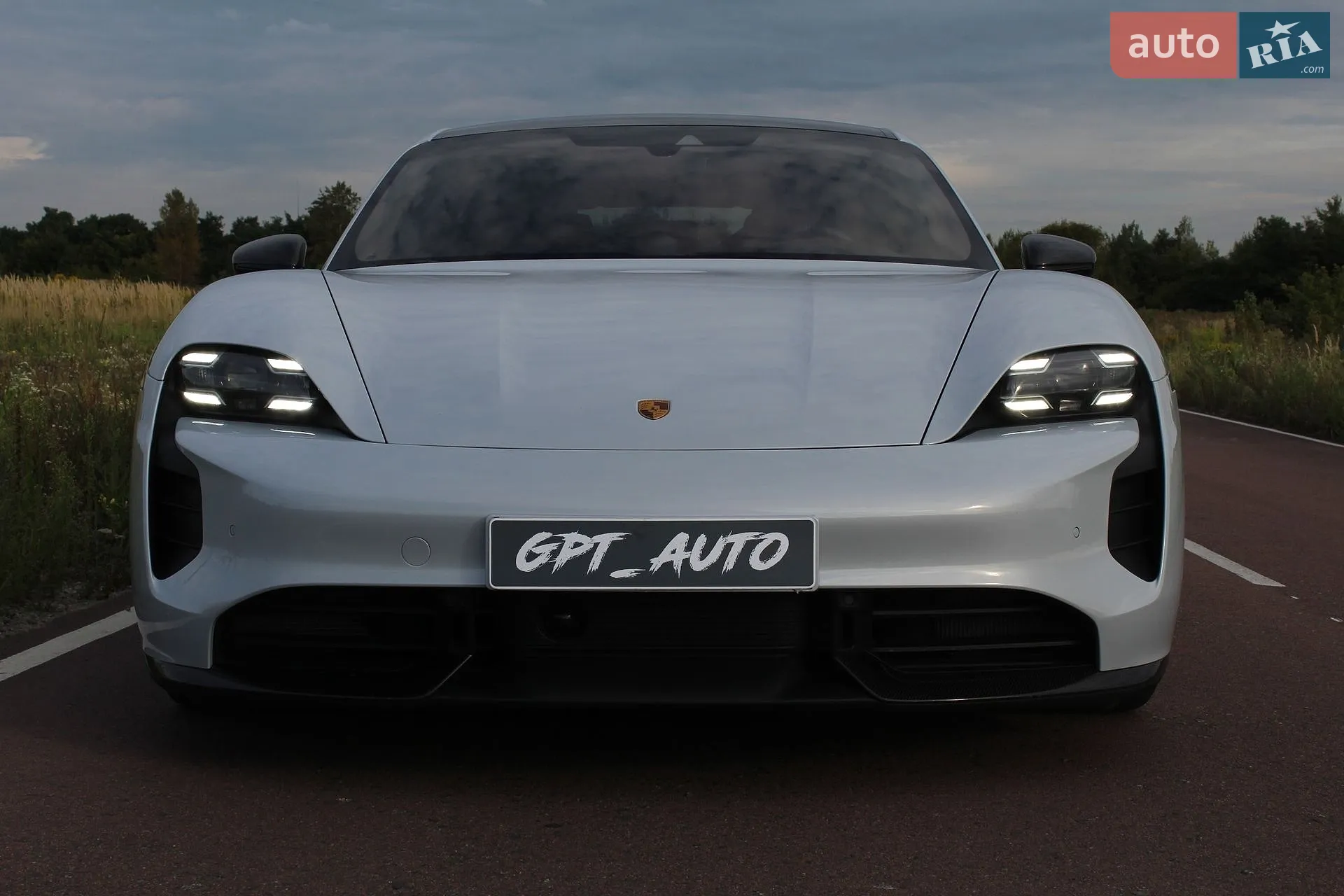 2023 Porsche Taycan - фото 1