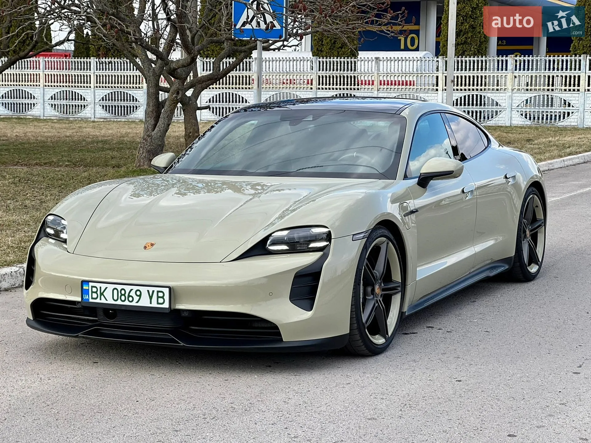 2023 Porsche Taycan - мініатюра 2