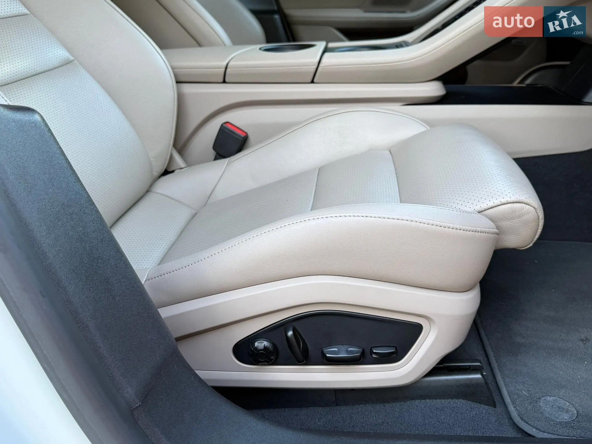 2021 Porsche Taycan - мініатюра 19
