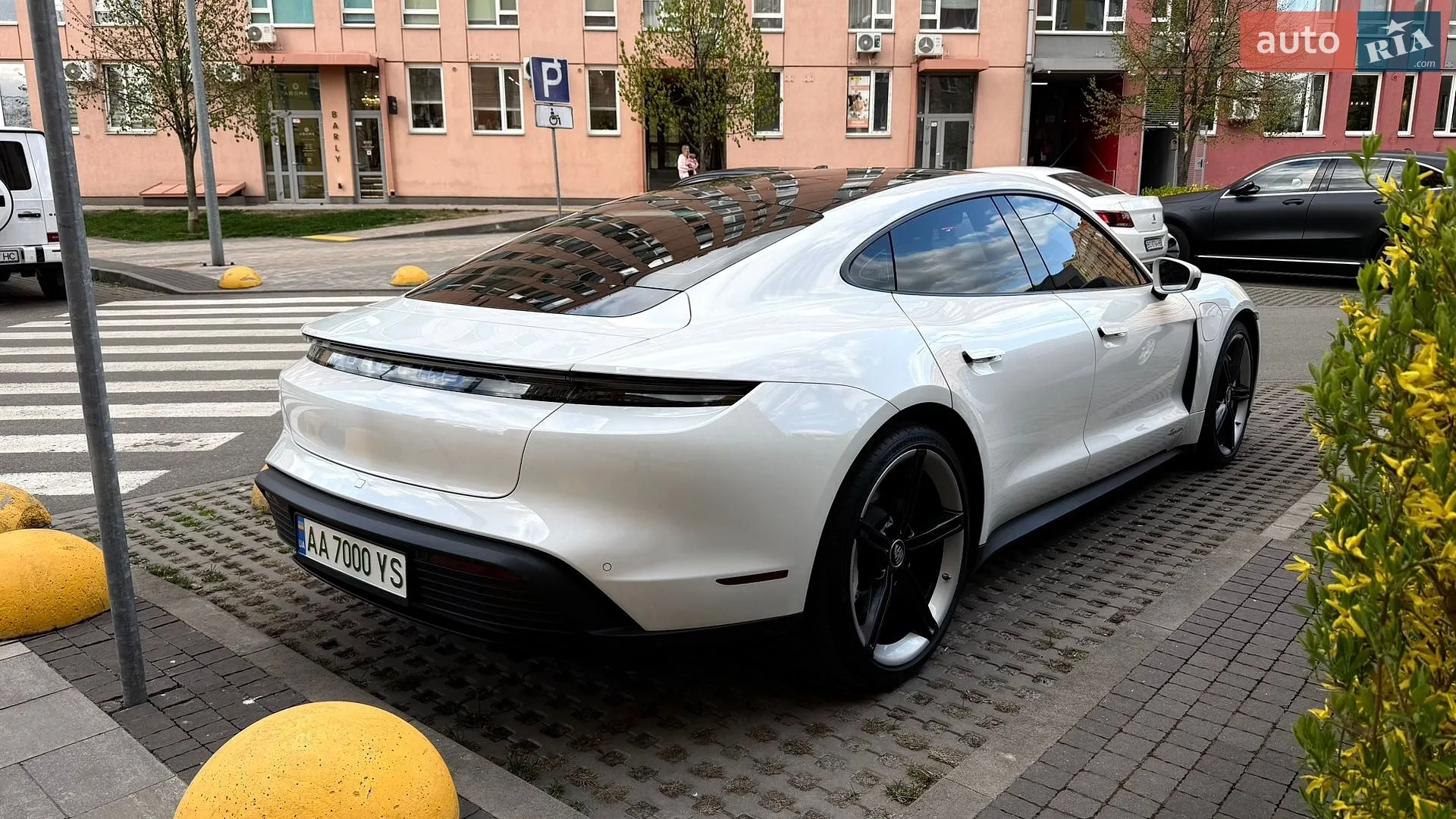 2022 Porsche Taycan - мініатюра 16