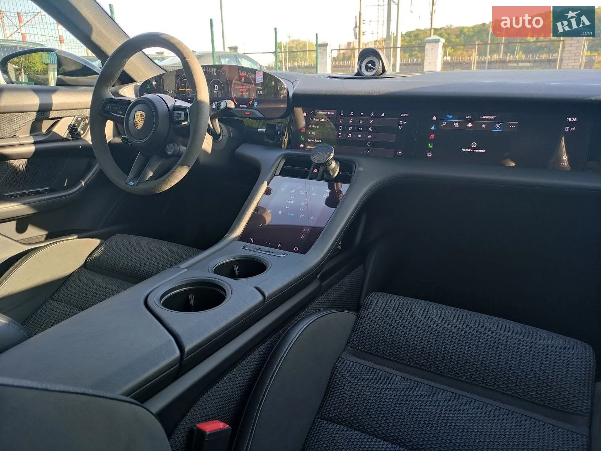 2020 Porsche Taycan - мініатюра 25