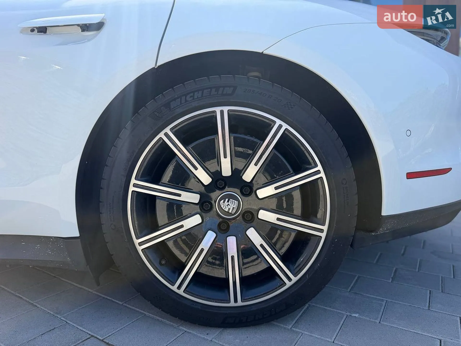 2020 Porsche Taycan - мініатюра 7