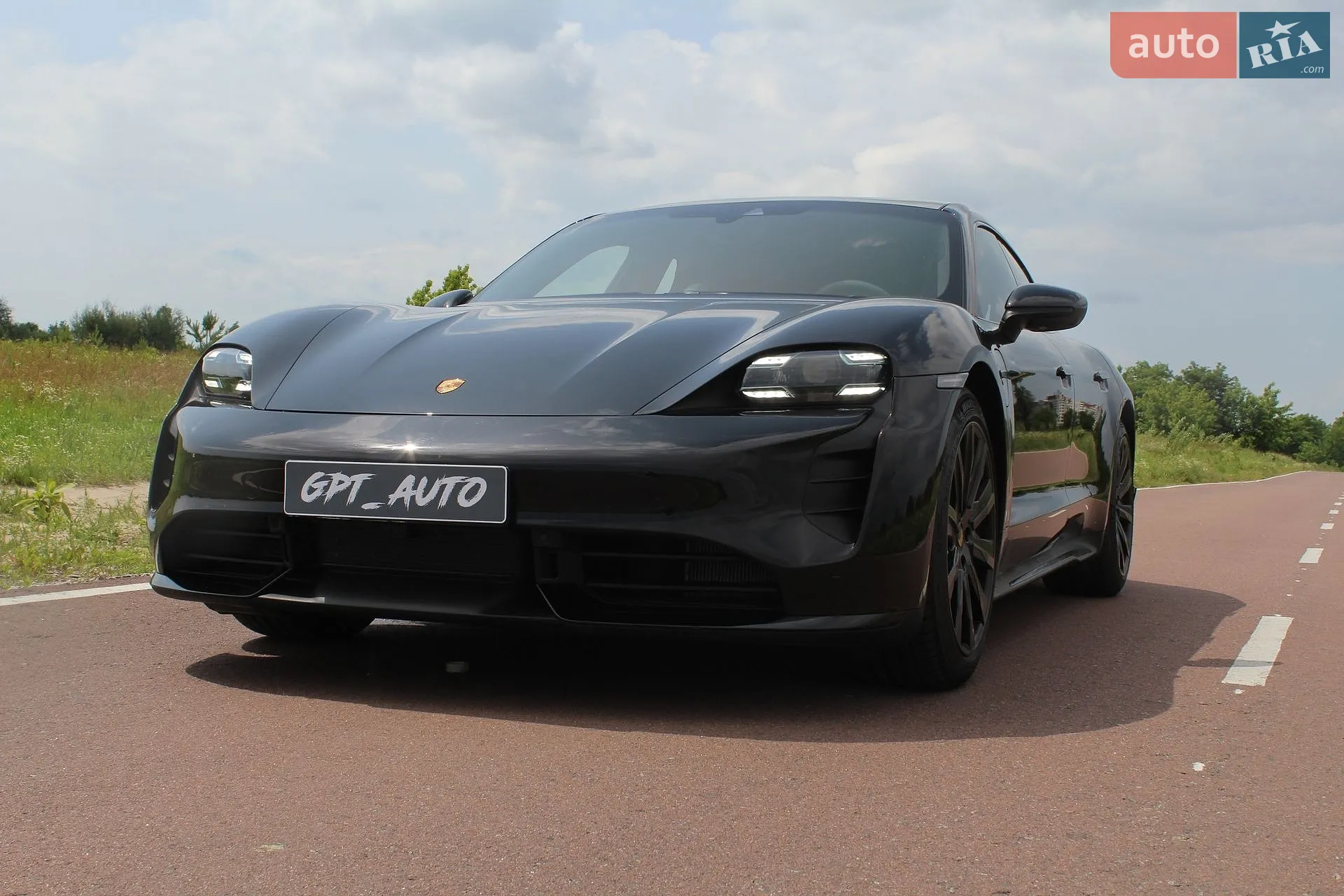 2023 Porsche Taycan - мініатюра 3