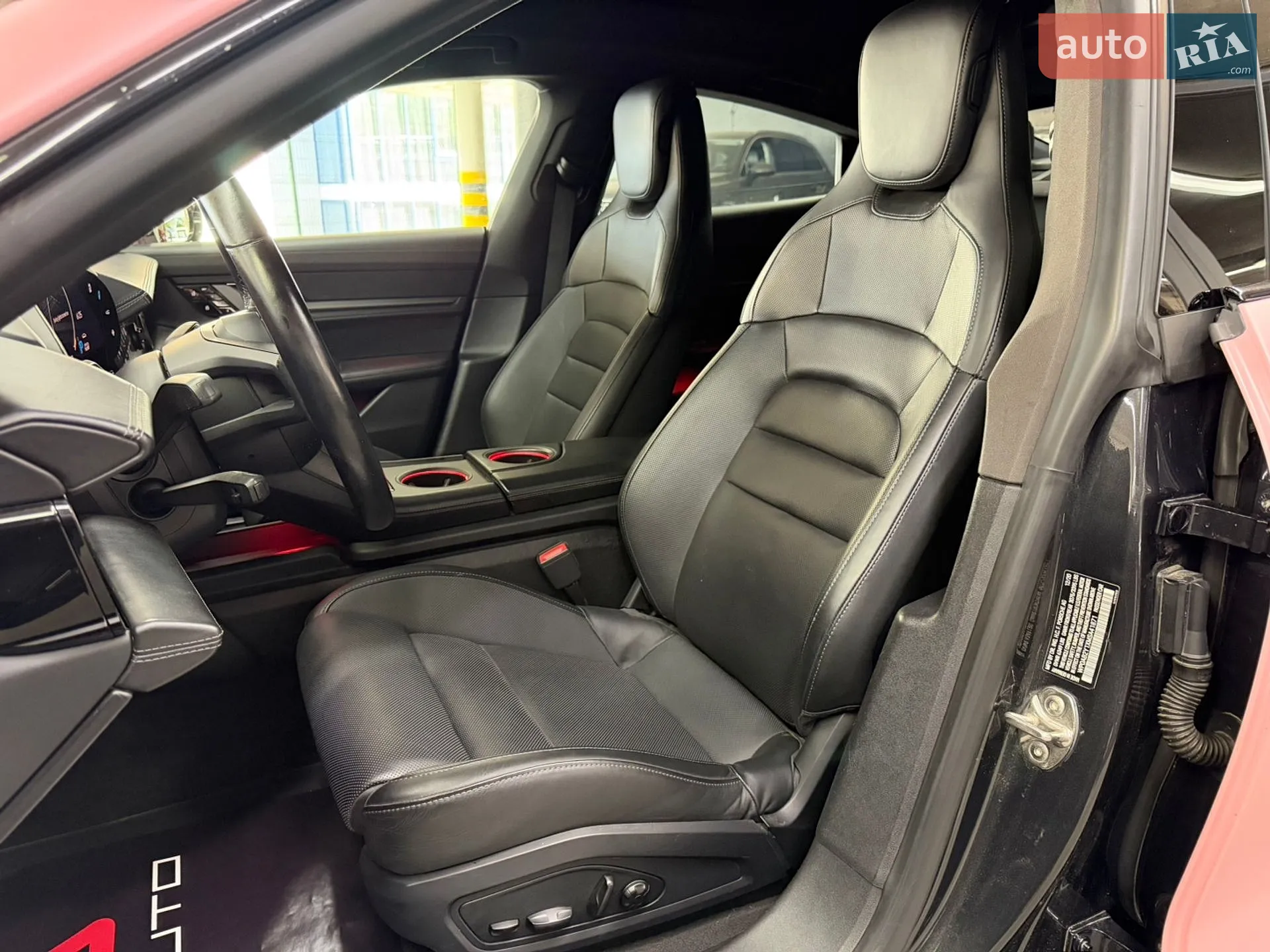 2020 Porsche Taycan - мініатюра 20