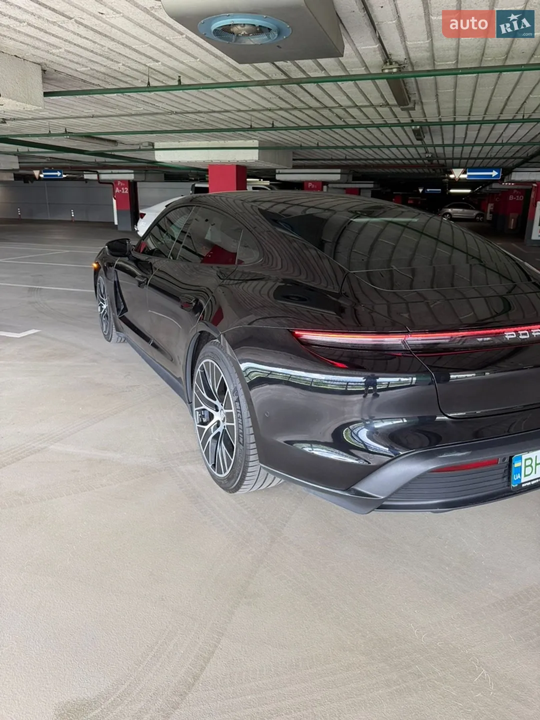 2023 Porsche Taycan - мініатюра 11