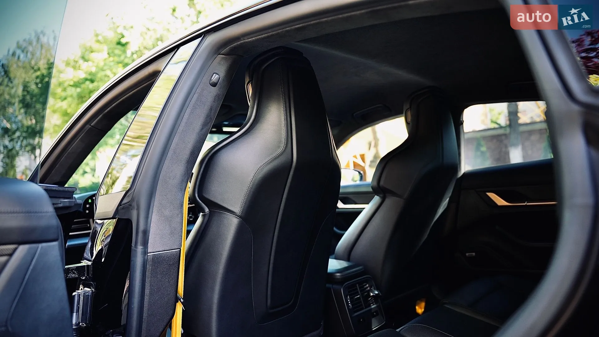 2020 Porsche Taycan - мініатюра 18