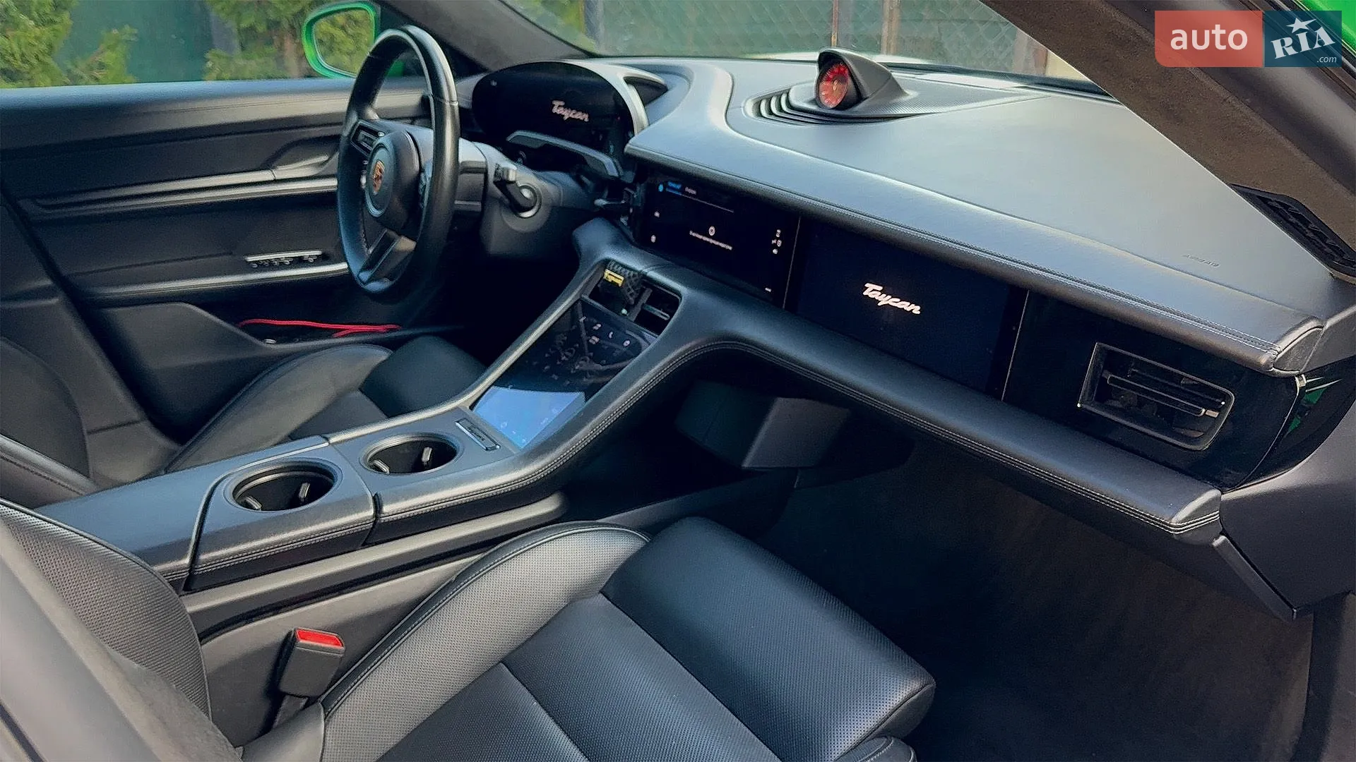 2020 Porsche Taycan - мініатюра 8