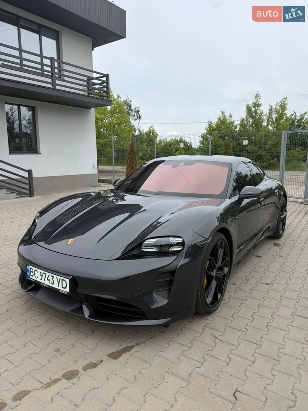 2020 Porsche Taycan - мініатюра 2