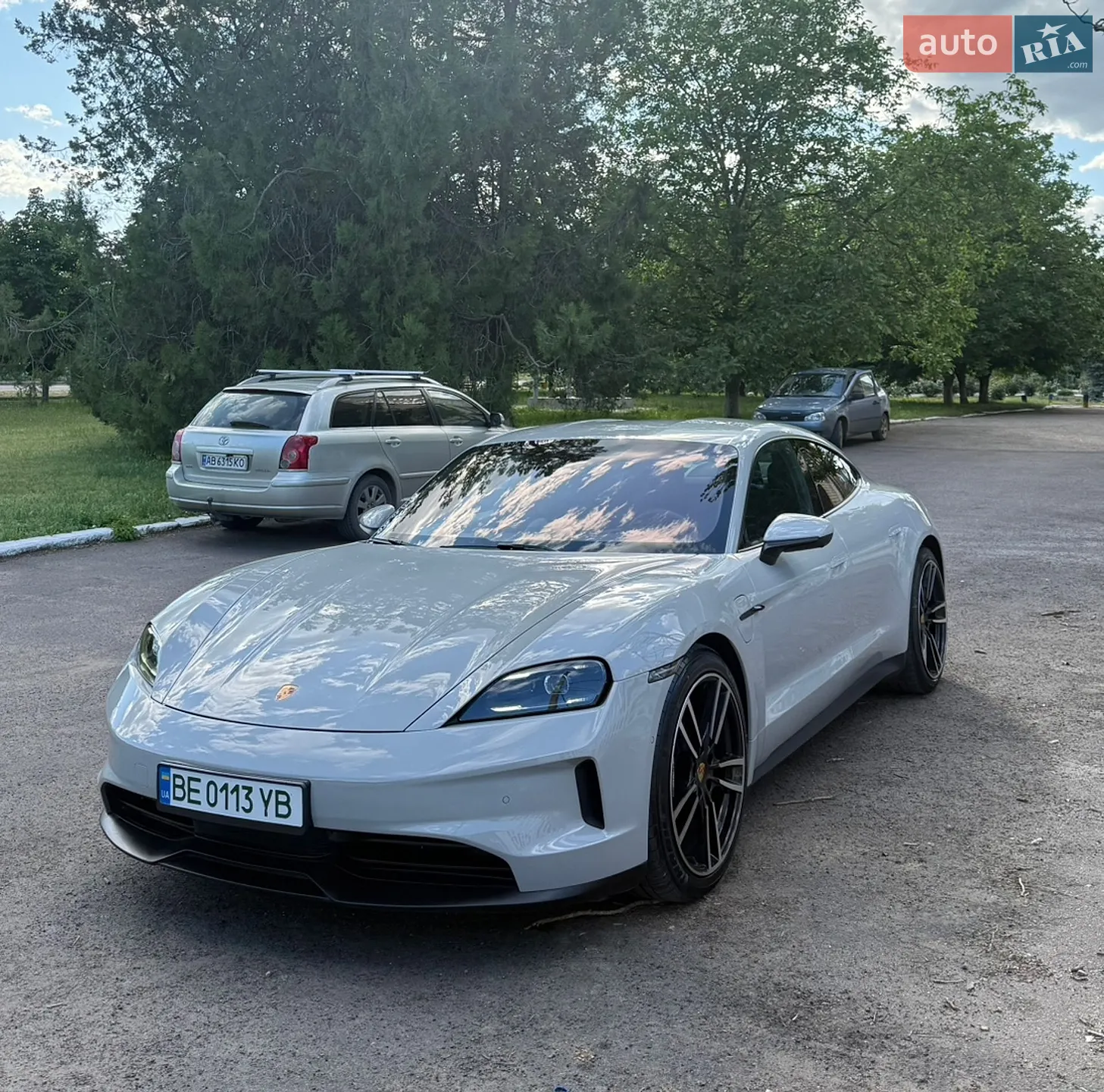 2025 Porsche Taycan - фото 1