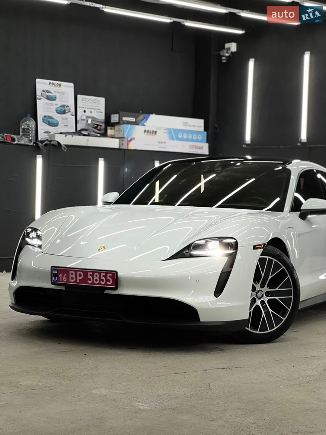 2021 Porsche Taycan - мініатюра 2
