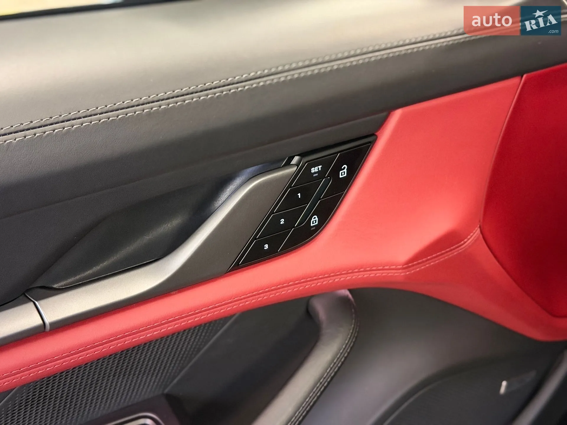 2024 Porsche Taycan - мініатюра 37