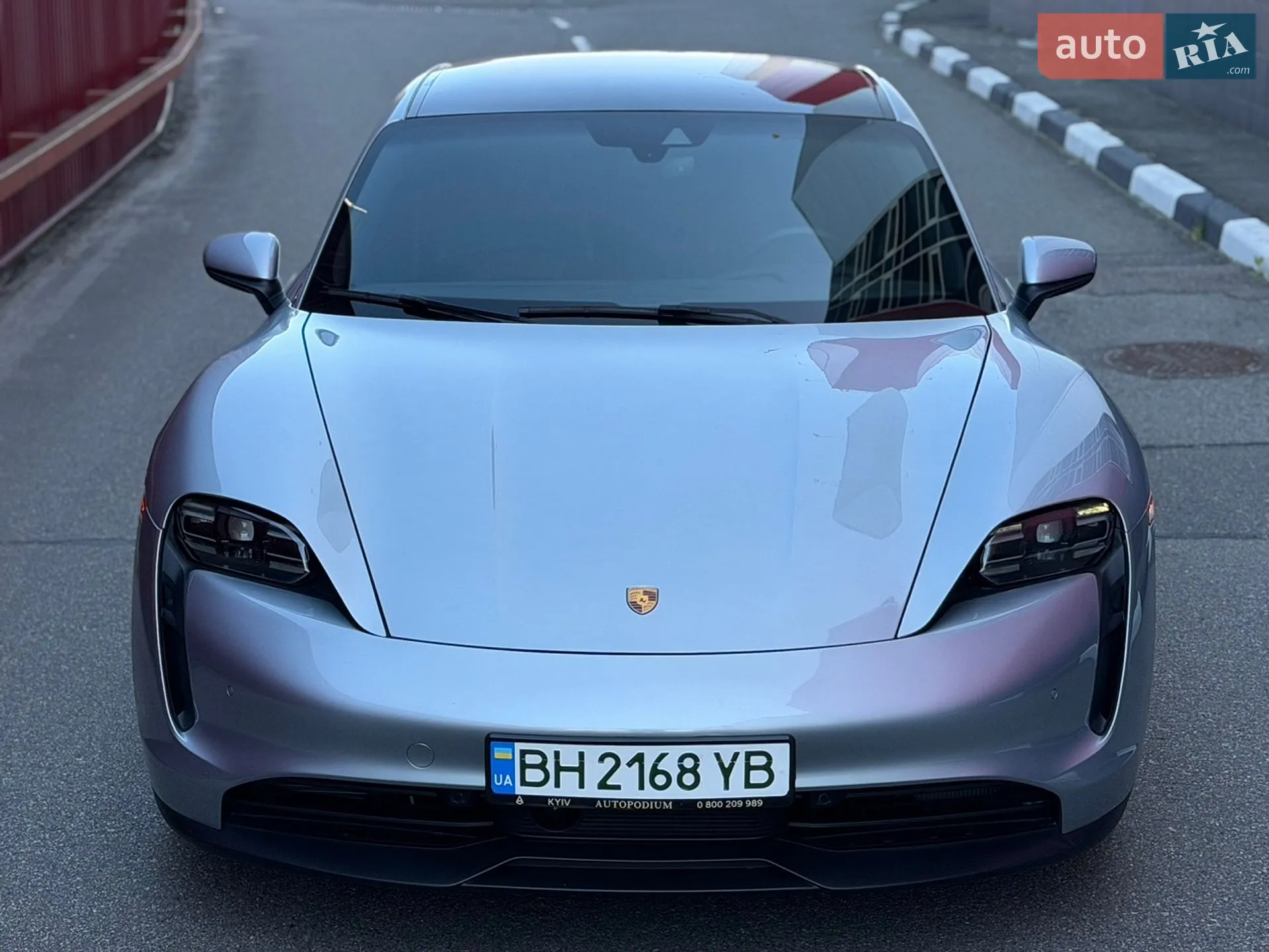 2023 Porsche Taycan - мініатюра 4