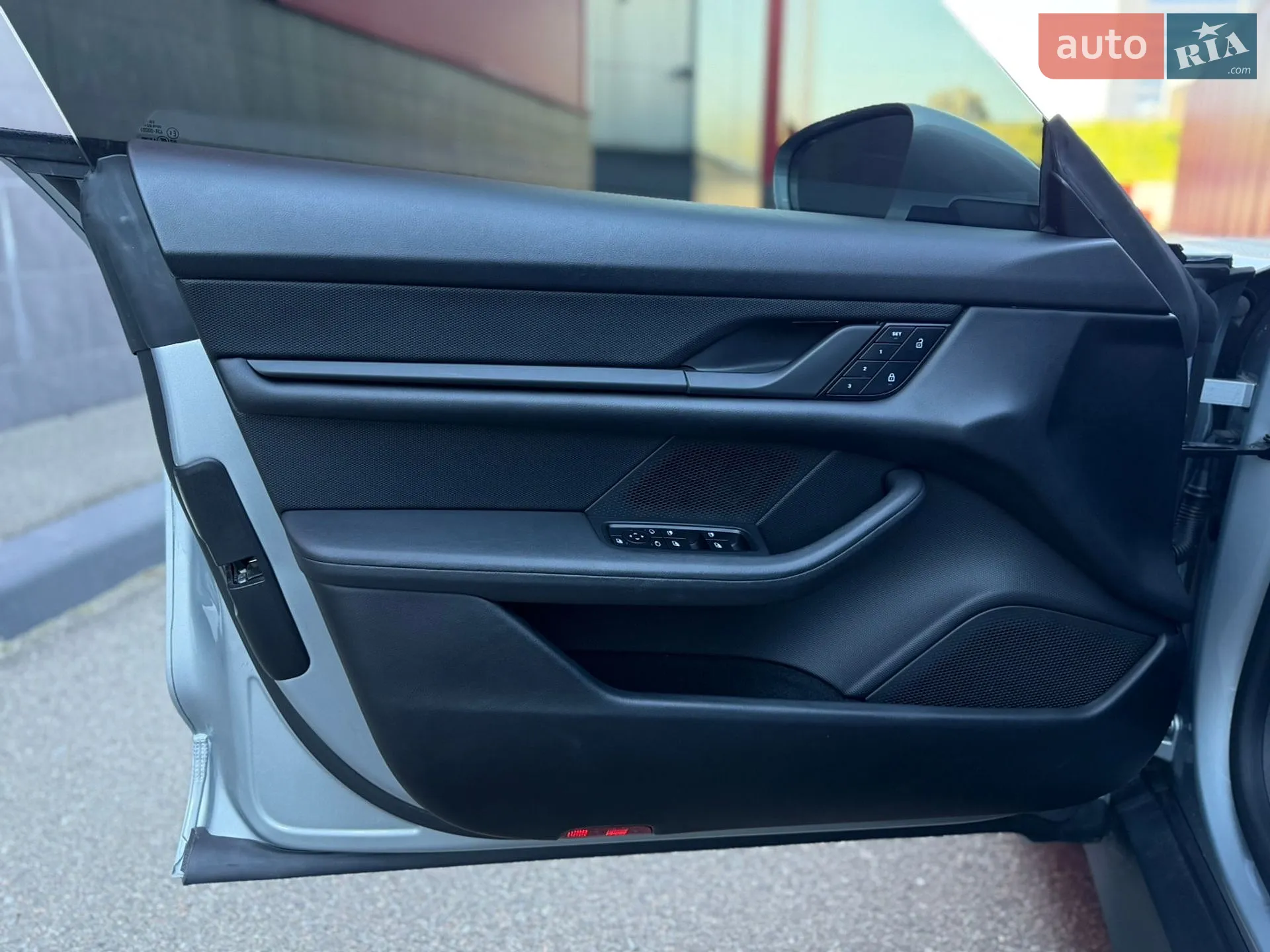 2023 Porsche Taycan - мініатюра 20