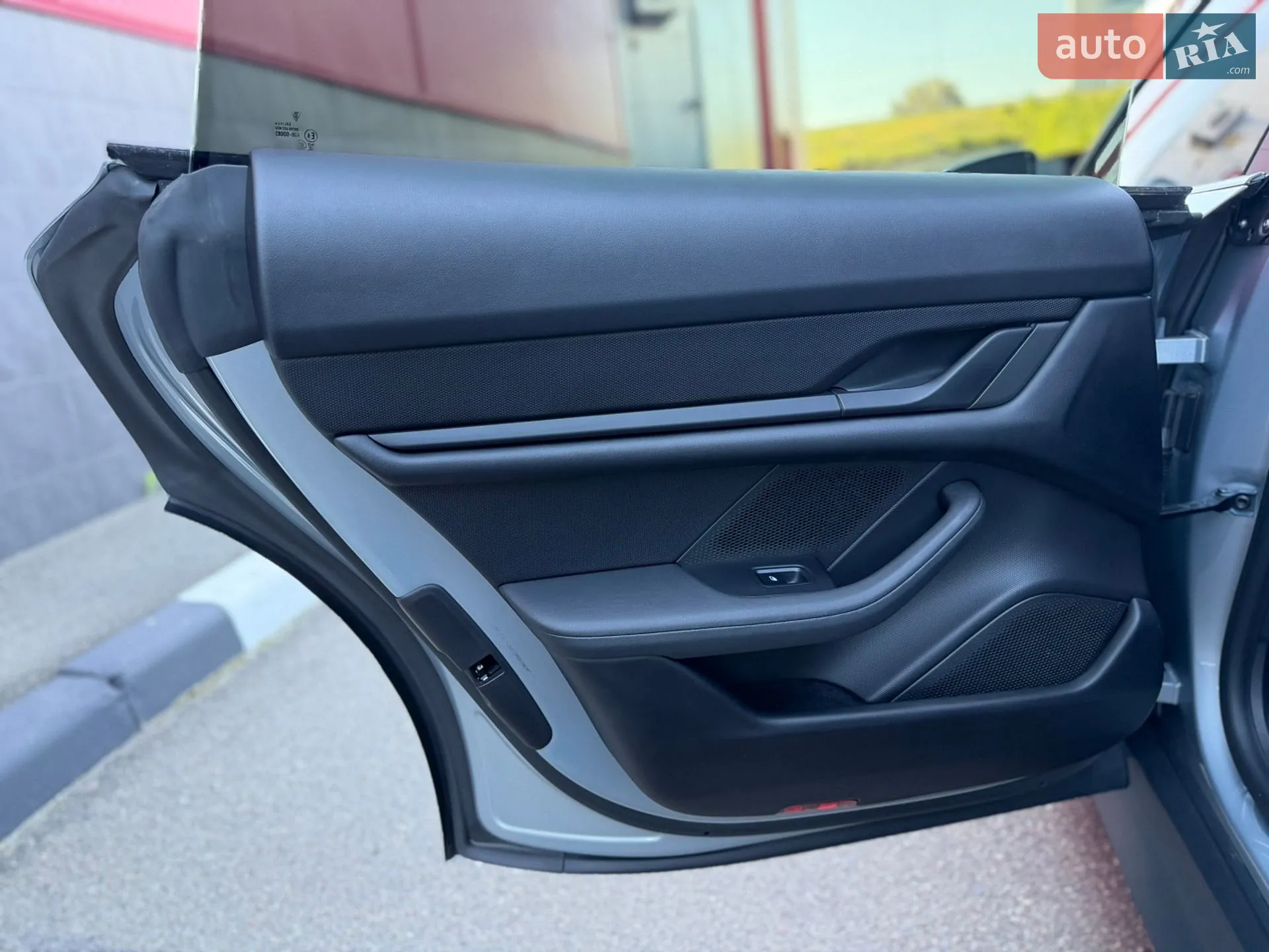 2023 Porsche Taycan - мініатюра 28
