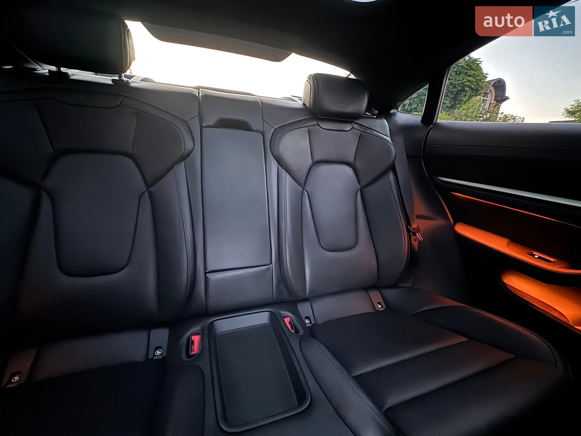 2020 Porsche Taycan - мініатюра 30