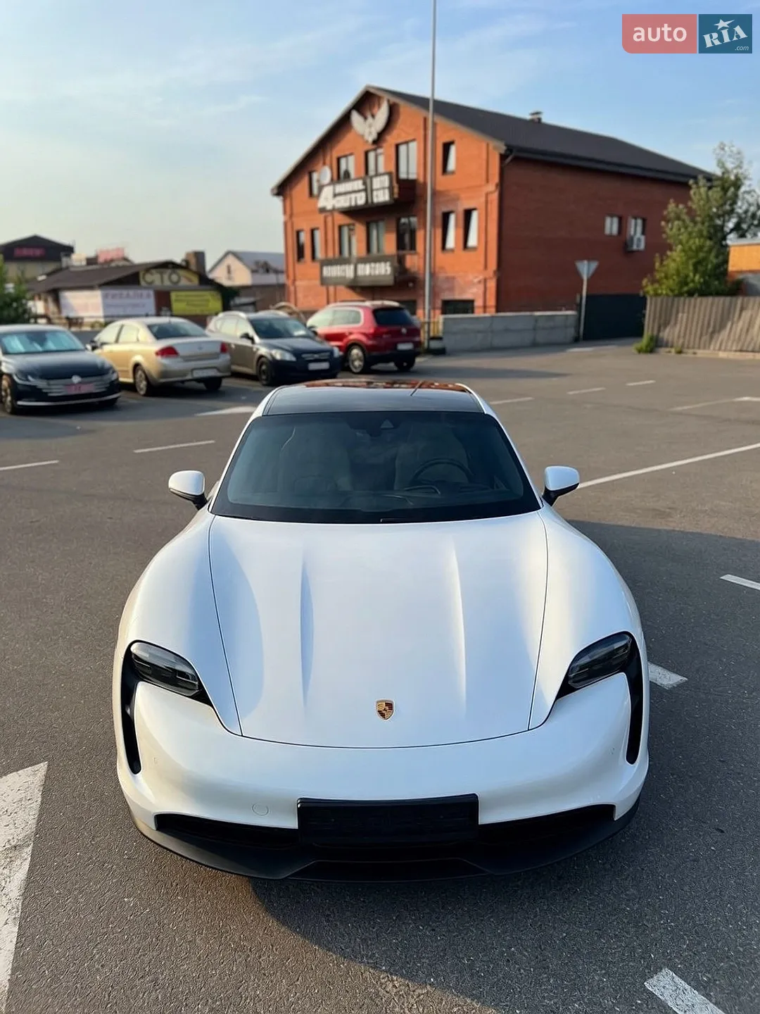 2021 Porsche Taycan - мініатюра 2