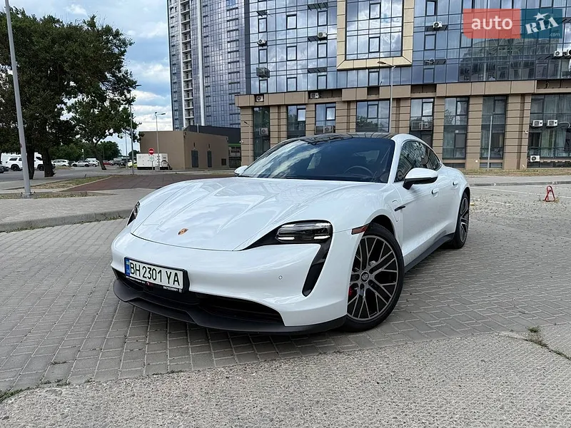 Porsche Taycan