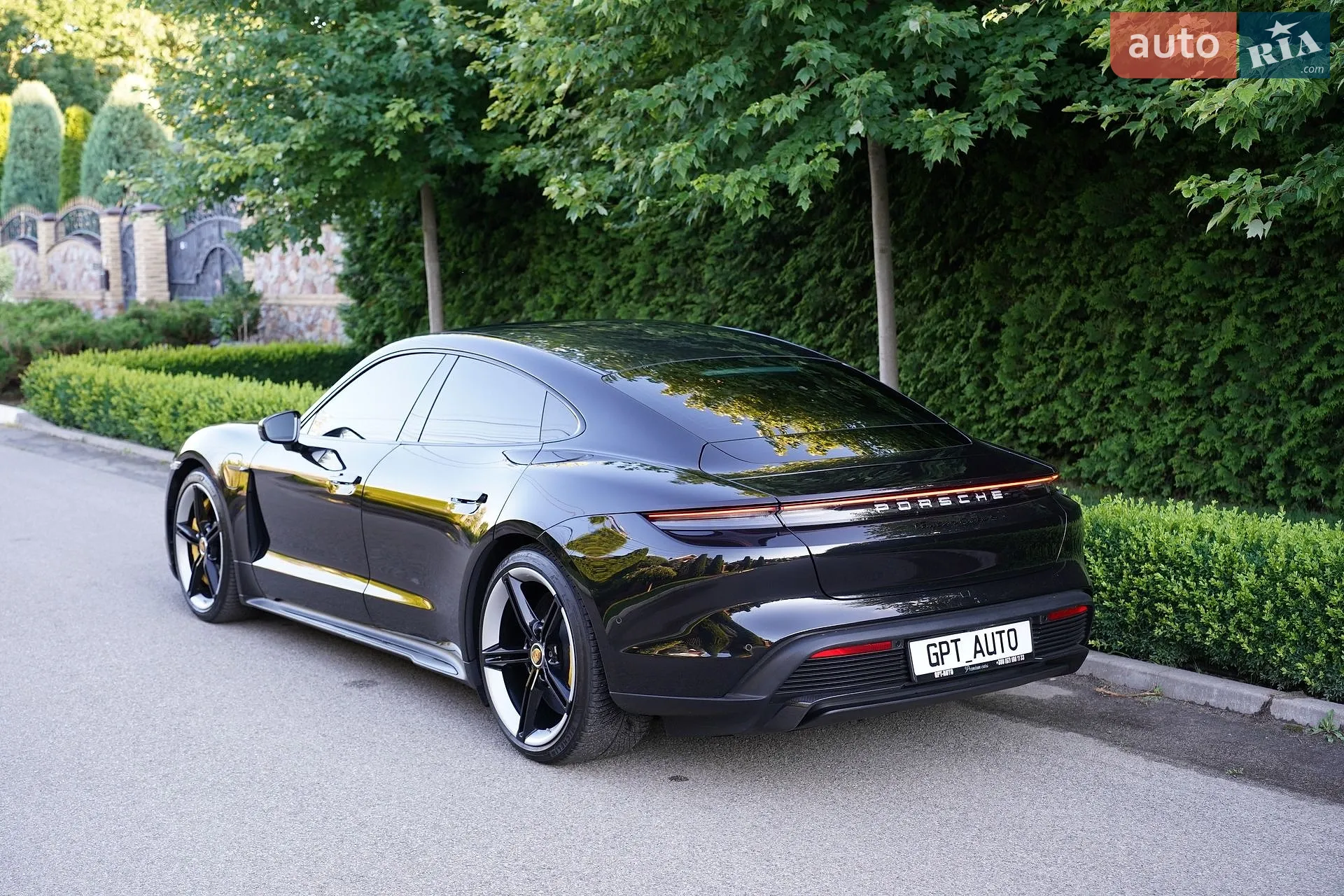 2019 Porsche Taycan - мініатюра 16