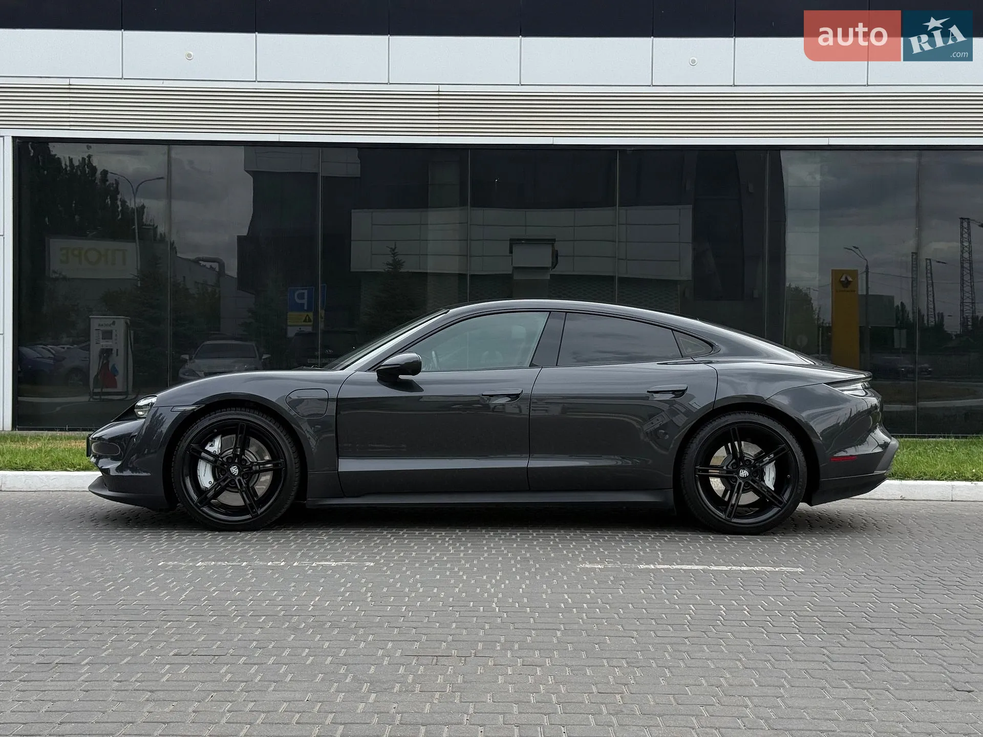 2021 Porsche Taycan - мініатюра 6