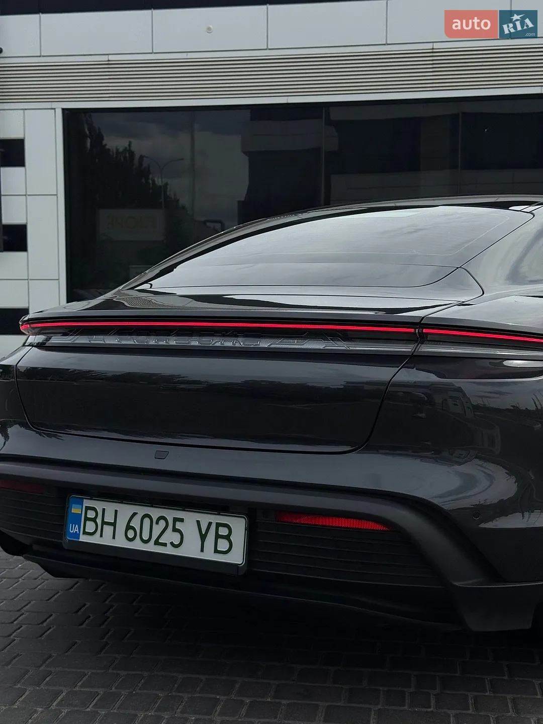 2021 Porsche Taycan - мініатюра 10