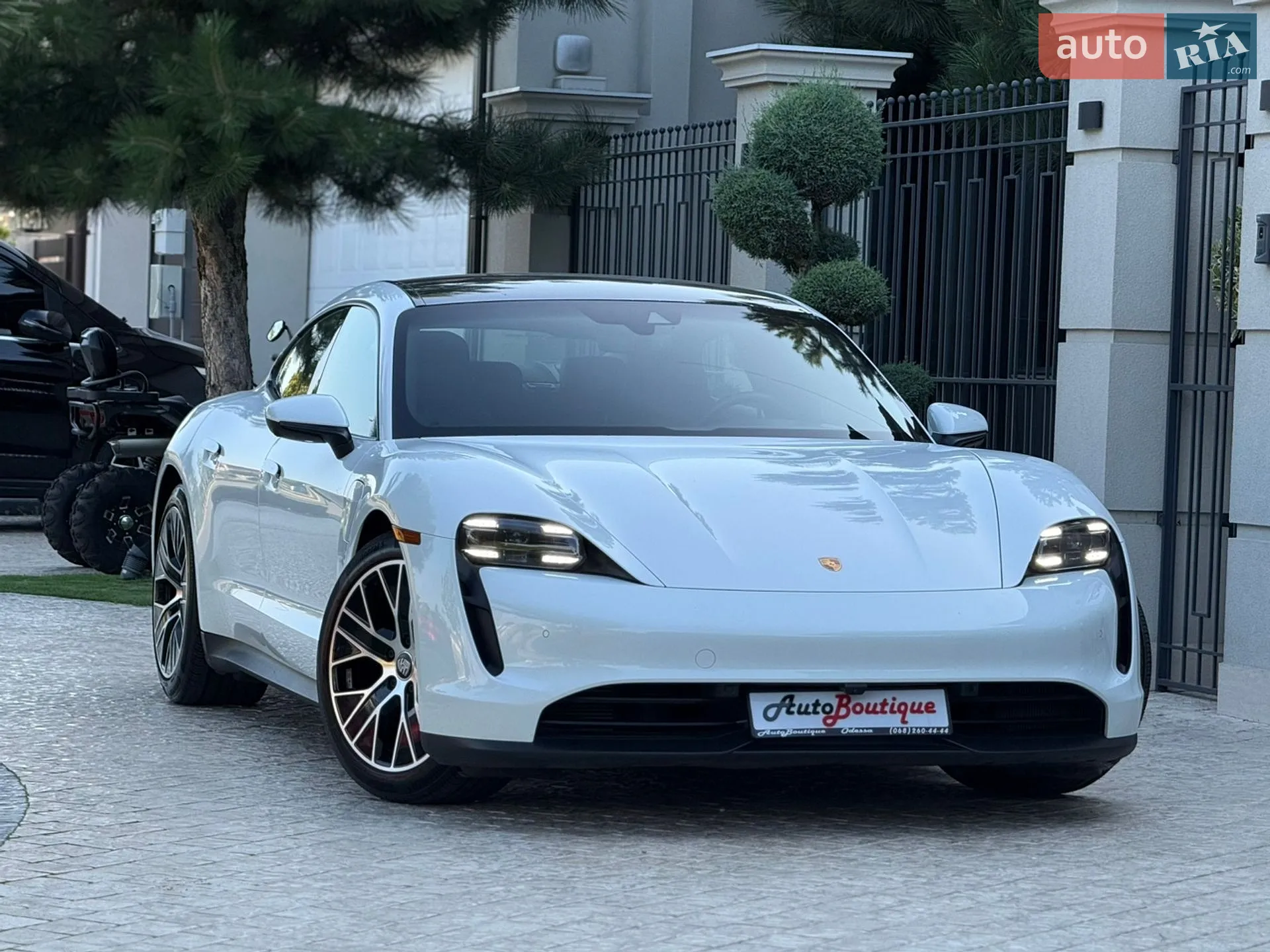 2021 Porsche Taycan - мініатюра 8