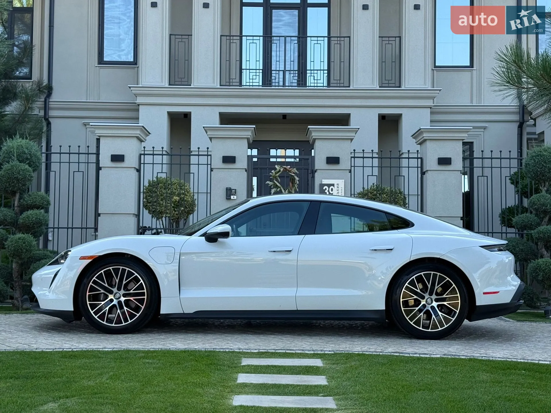 2021 Porsche Taycan - мініатюра 18