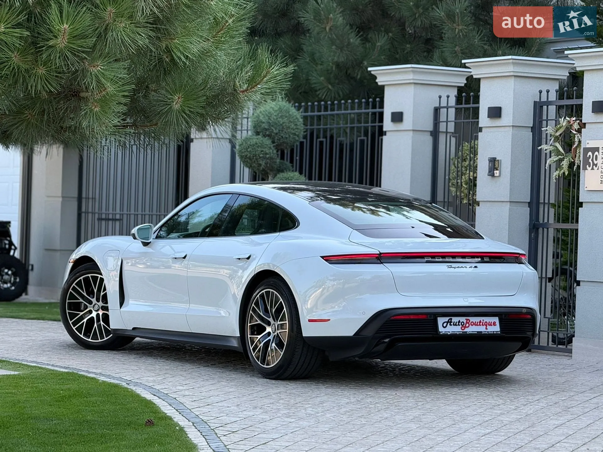 2021 Porsche Taycan - мініатюра 22