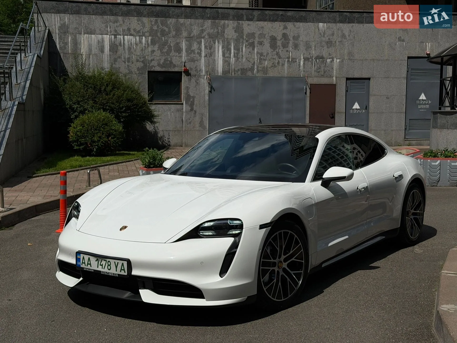 2020 Porsche Taycan - фото 1