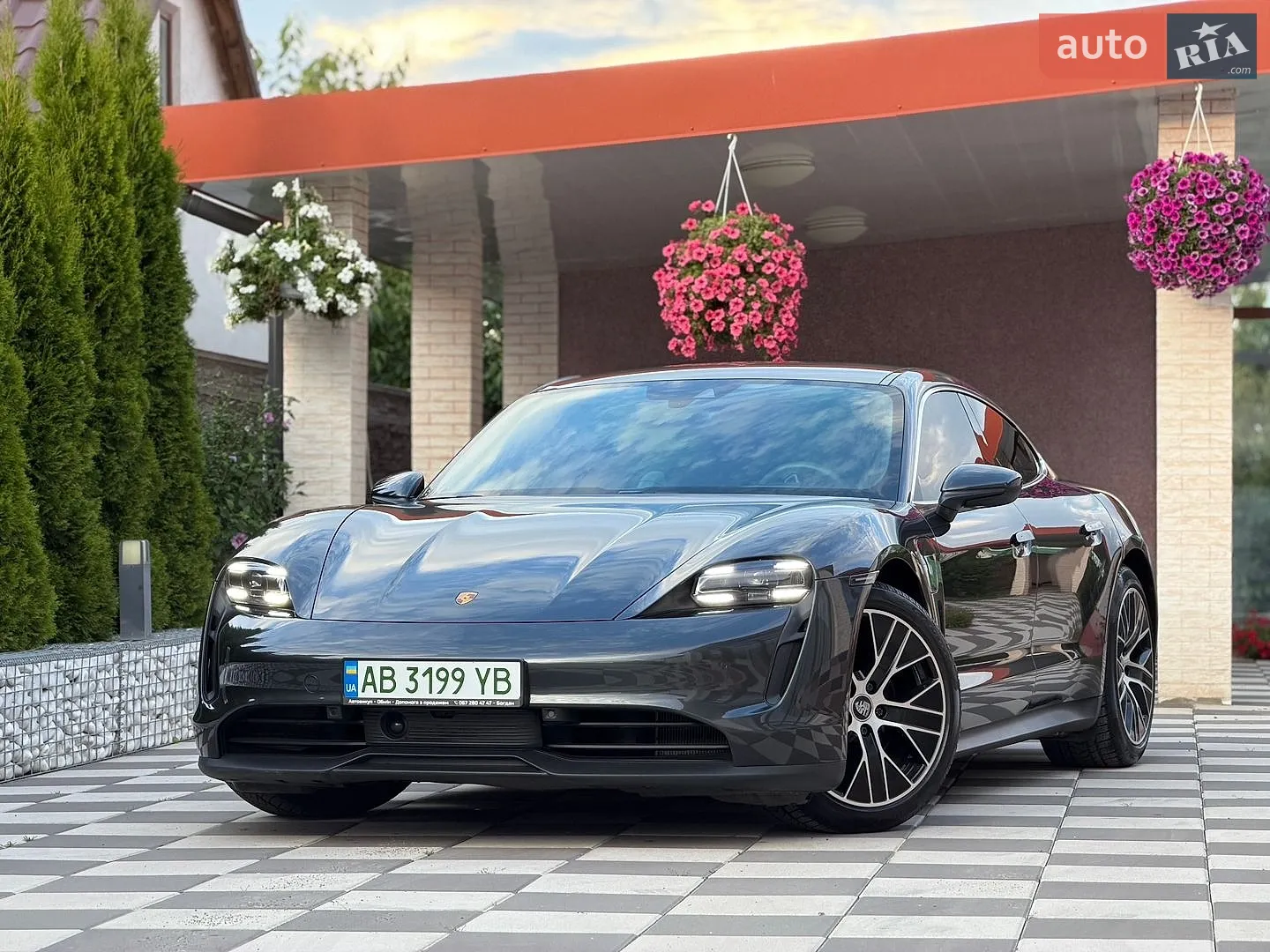 Porsche Taycan 2020