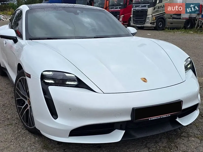 Porsche Taycan 2020