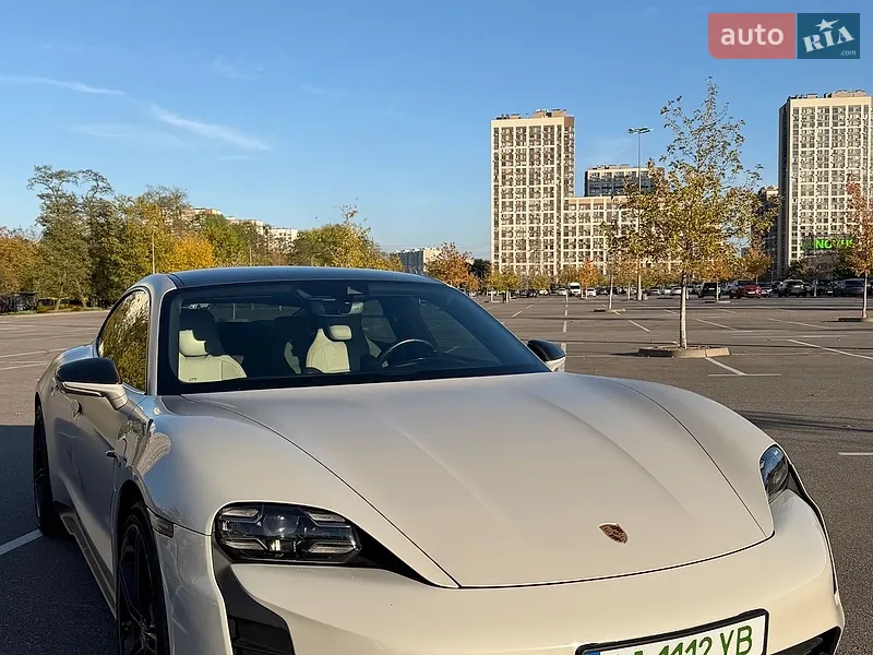 Porsche Taycan