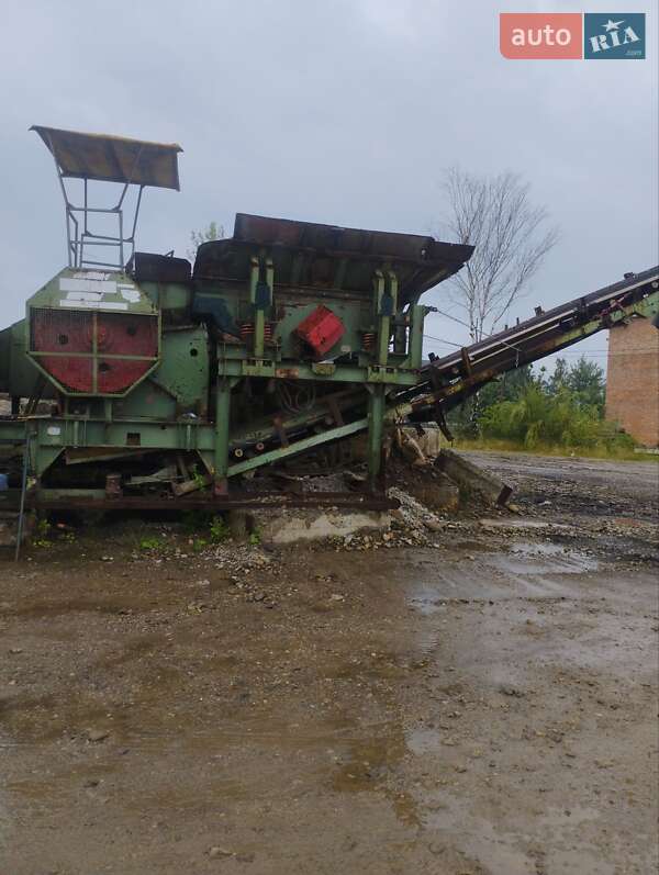 Дробарка (дробильна установка) Powerscreen Maxtrak 1996 в Івано-Франківську