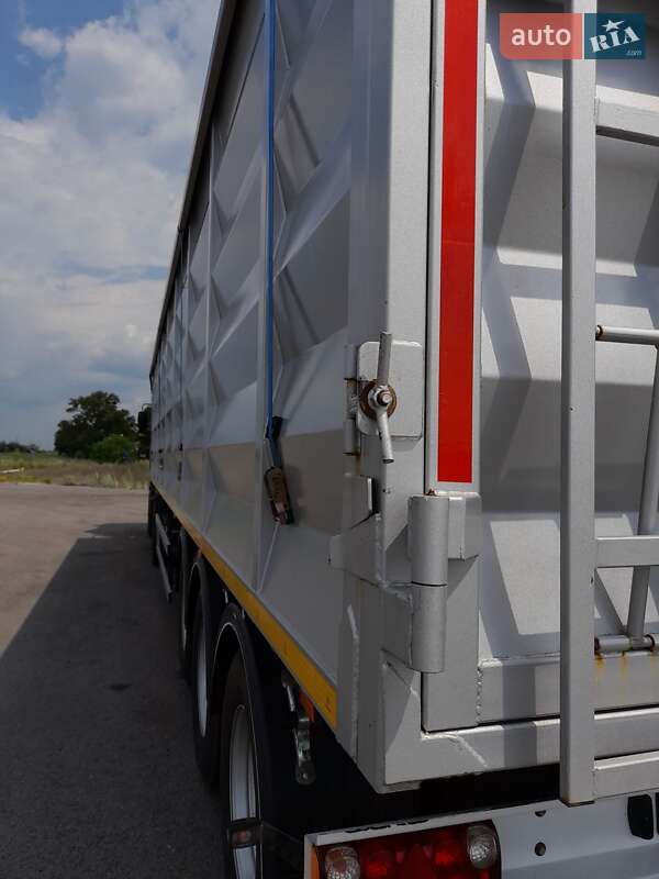 Самосвал полуприцеп Прицеп Самосвал 2007 в Харькове