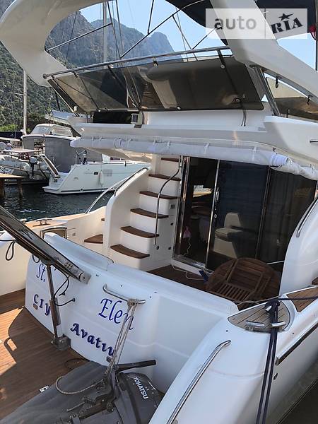 Моторна яхта Princess 42 2008 в Києві